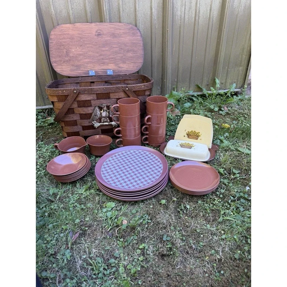 Vintage Woven Wood Picnic Basket with Brass Eagle Emblem and Plastic Dish‎ Set